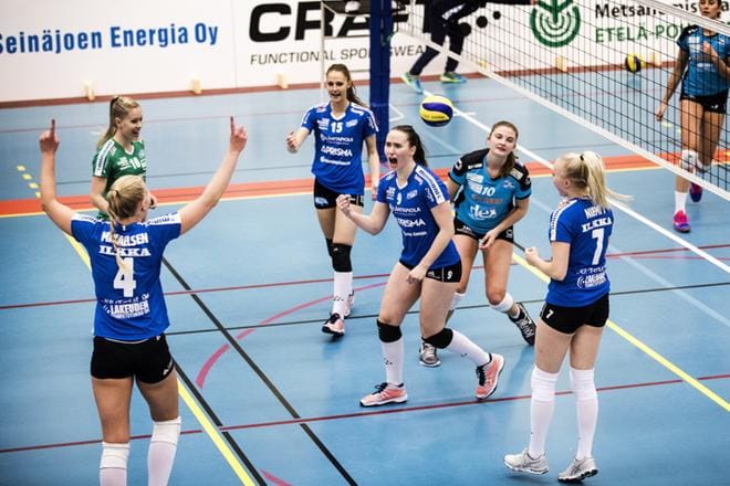 Nurmon Jymy on aloittanut kautensa naisten lentopalloilun pääsarjassa komeasti kahdella kotivoitolla. Eilen kaatui suosikki LiigaPloki. KUVAT: KRISTA LUOMA