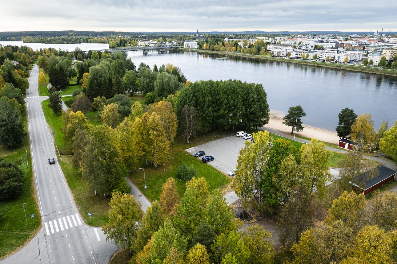 Kemijoen rannalla keskustan tuntumassa sijaitseva puisto avataan julkiseen hakuun kahdeksi seuraavaksi talvikaudeksi
