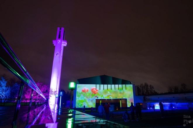 Esimakua Lakeuden Ristin seinään projisoitavasta valoshowsta/videoteoksesta nähtiin jo marraskuussa Aalto Aesthetics -tapahtumassa. KUVA: IINA KAARI