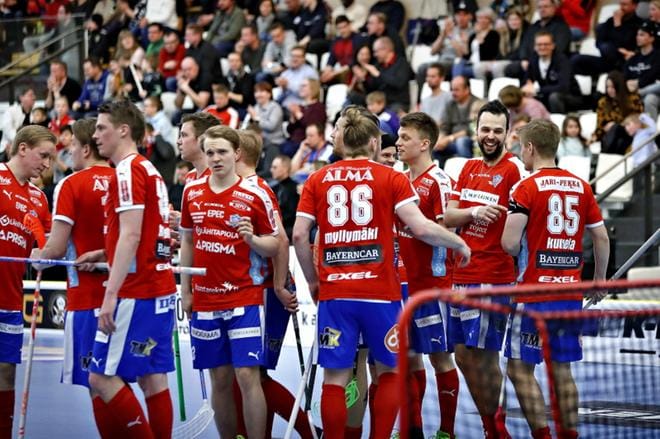 SPV käy Nokian kimppuun salibandyliigan puolivälierissä. Kuva Tomi Kosonen