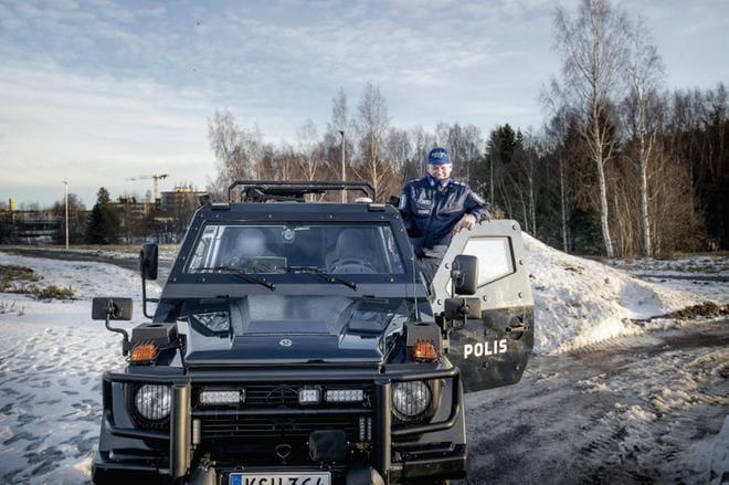 Pohjanmaan poliisin Hevi tuo lisävalmiutta etenkin viikonloppuihin ja yleisötapahtumiin, kertoo komisario Pauli Latvanen Pohjanmaan poliisista. KUVAT: JAAKKO ELENIUS