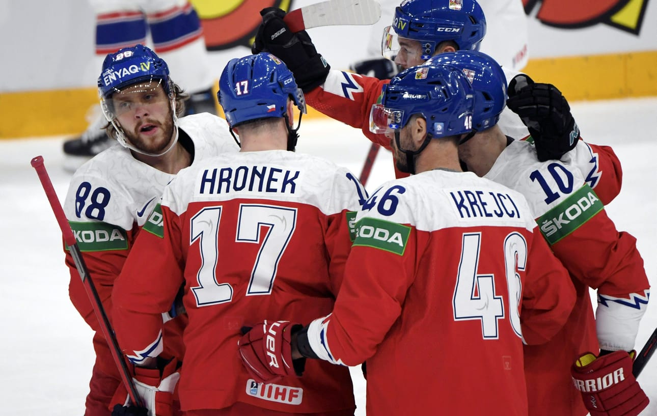 Kesken turnauksen Tampereelle saapunut David Pastrnak (vas.) teki Tshekin ykkösketjusta vieläkin tehokkaamman.