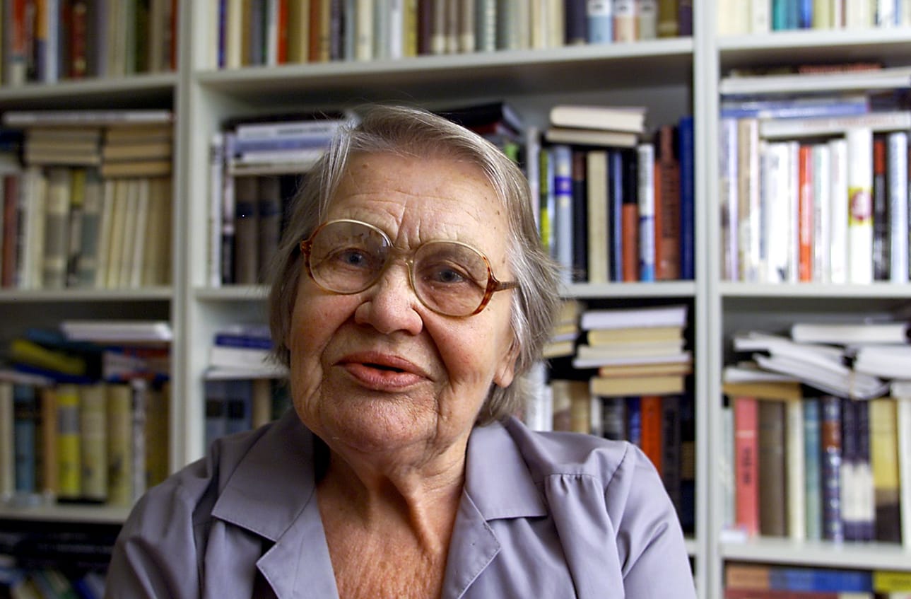 Rintamalotta Mirja Hakko (1921–2001) teki työuransa toimittajana Liitto-lehdessä ja Kalevassa.
