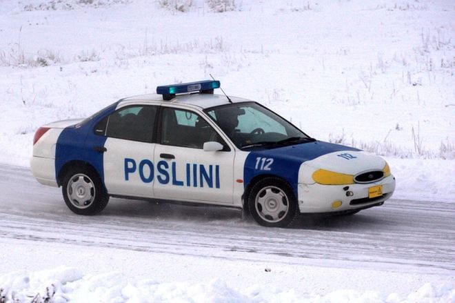 Posliini Team palkittiin Spirit of Kalmookangas -kiertopalkinnolla, jonka kriteerinä oli asenne auton rakentelussa. KUVAT: VESA RAUHALA