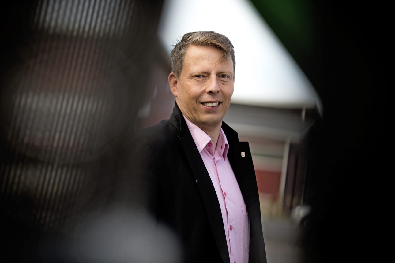 Kaupunginhallituksen puheenjohtaja Jarmo Myllymäki sanoo, että Raahessa pitää uskaltaa ottaa yhtenä vaihtoehtona puheeksi myös yt-neuvottelut.