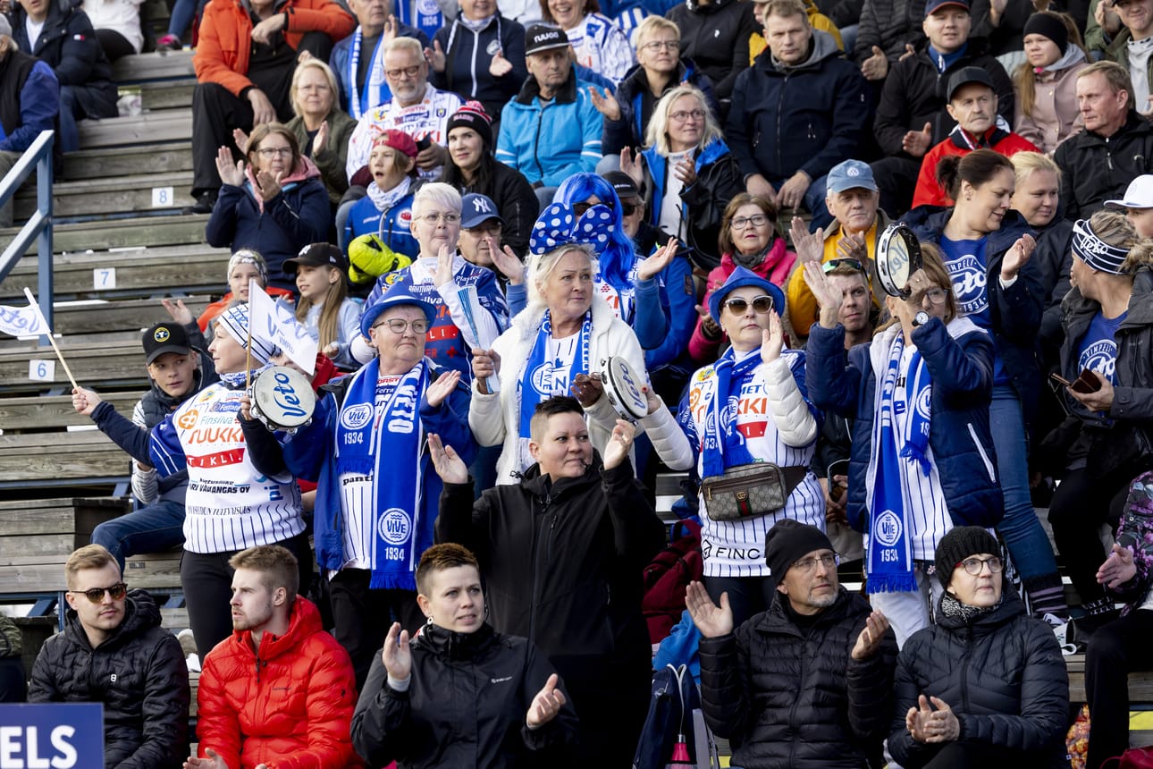 Vedon kannattajat näkyvät ja kuuluvat peleissä.