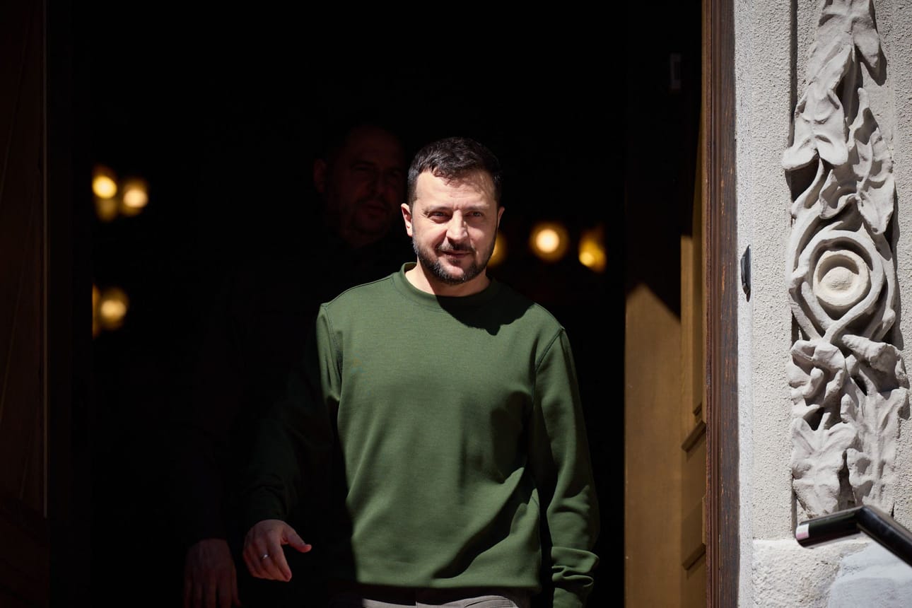 Ukrainassa kaksi henkilöä otettiin kiinni epäiltyinä osallisuudesta suunnitelmaan salamurhata Ukrainan presidentti Volodymyr Zelenskyi