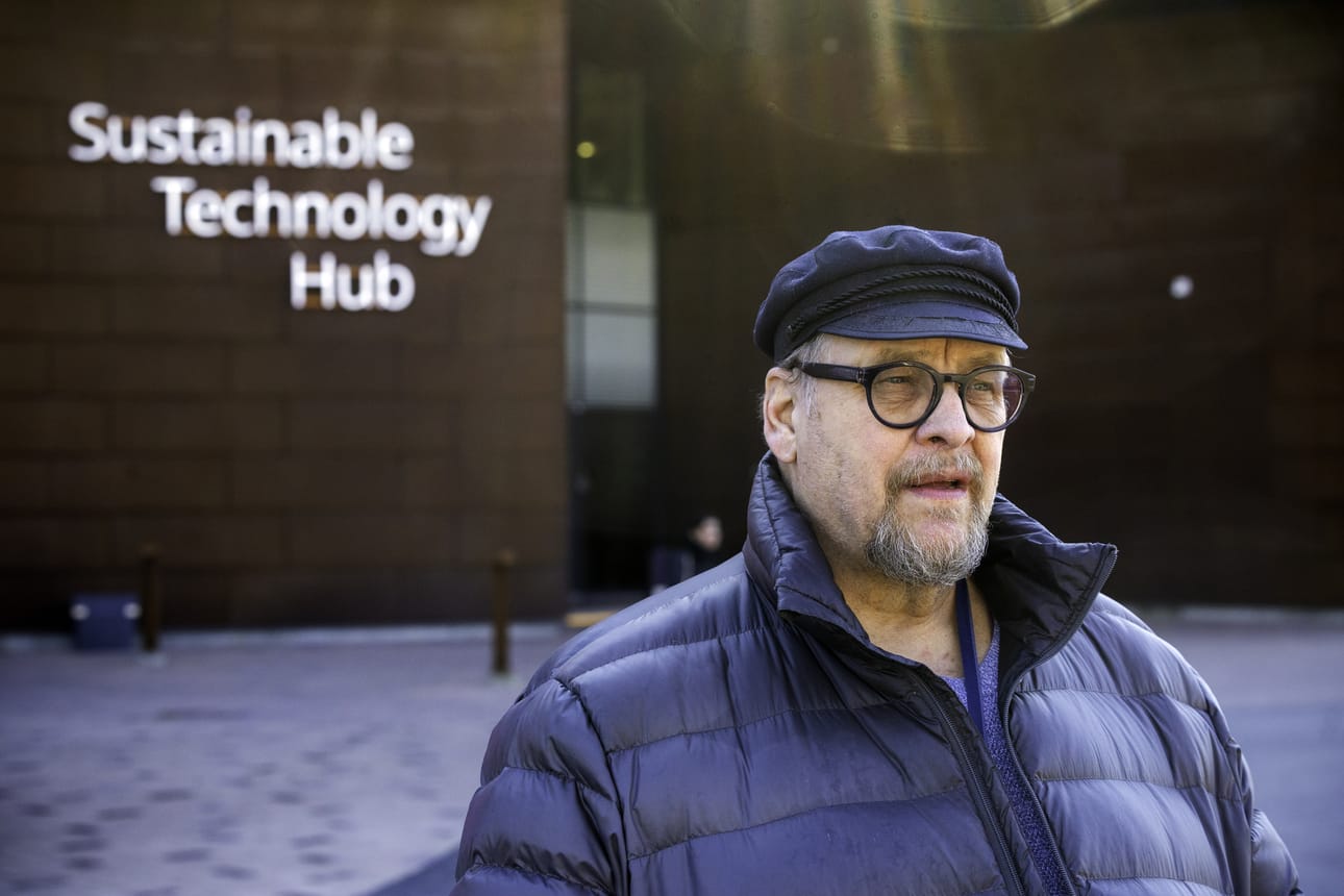 Wärtsilän toimihenkilöiden pääluottamusmies Ralf Holmlund oli ollut irtisanottavien työntekijöiden tukena keskiviikkona.