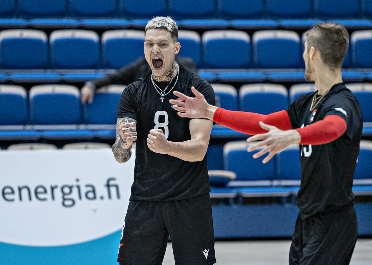 Ettan slovakialaispelaajan Jakub Petrasin seurasiirto hyväksyttiin vasta 6. lokakuuta. Petras oli kauden kahdessa ensimmäisessä ottelussa edustuskelvoton.