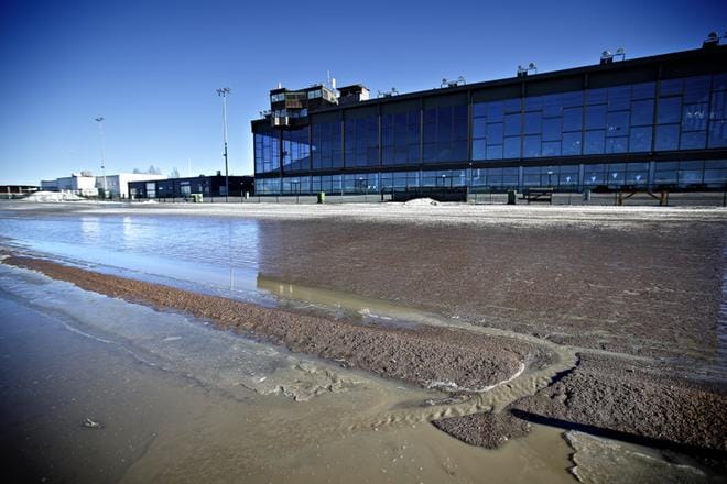 Seinäjoen perjantairavit on siirretty Kaustiselle, kun radan pohja on mennyt huonoon kuntoon. Kuva: Tomi Kosonen