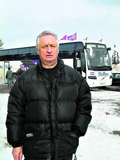 Reino Enbuske oli pääsiäislomallaan Luostolla, jossa hän hiihti parinkymmenen kilometrin lenkkejä.