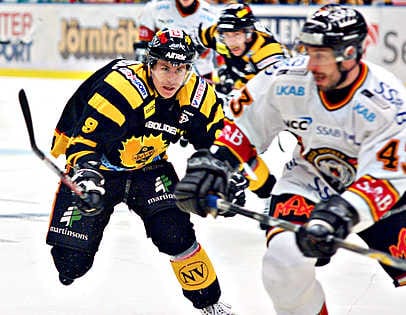 Kimmo Koskenkorva aloitti torstaina Ruotsin elitserienissä Skellefteå AIK:n joukkueessa toisen kautensa.