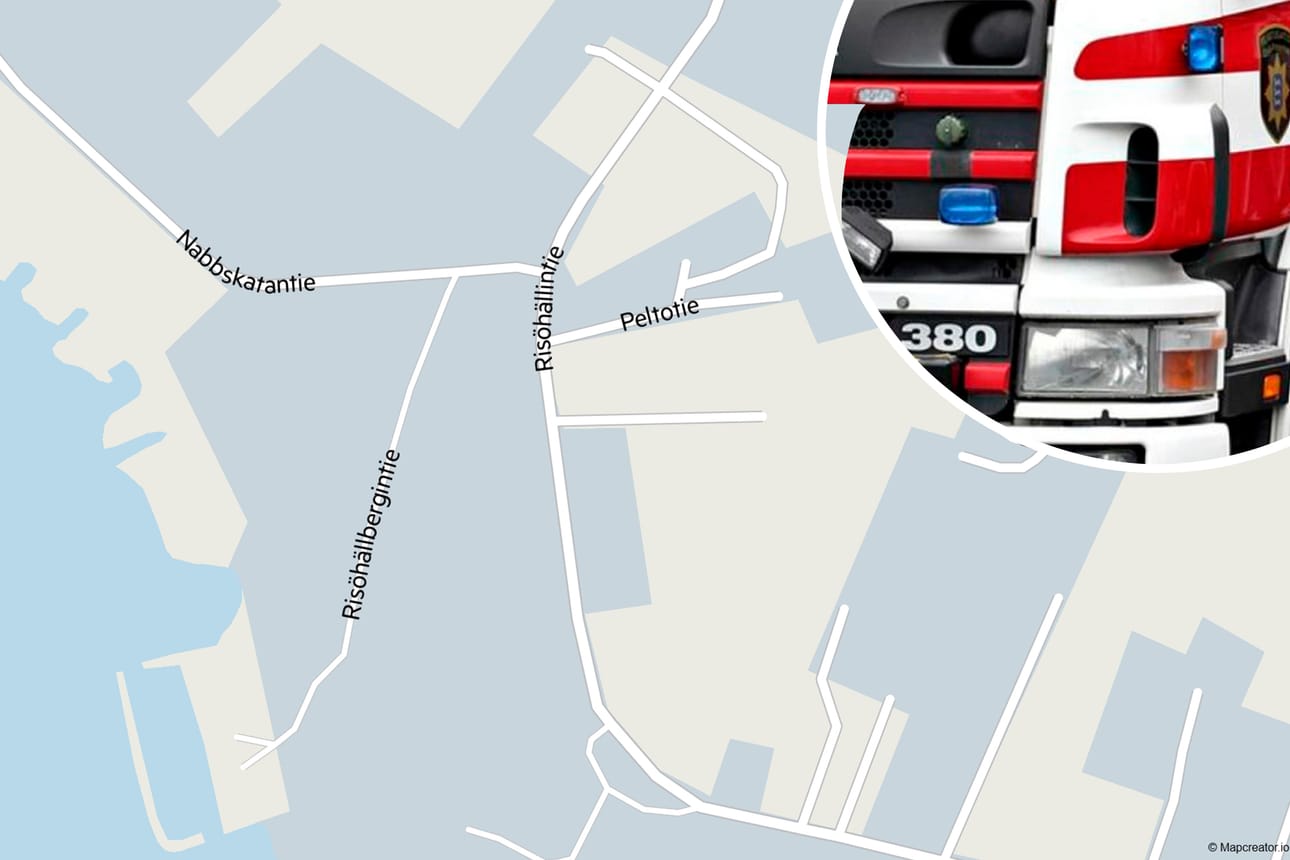 Risöhällbergintiellä sijaitseva talo paloi täysin.