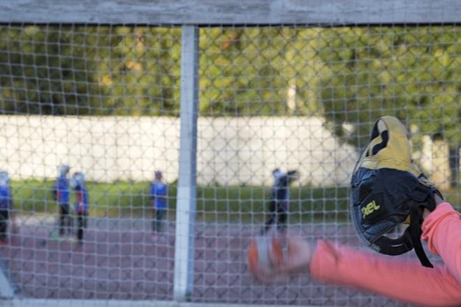 Hietalahden pesäpallostadionin siirron lopullinen hinta on edelleen ainakin osin sumuverhon takana. KUVA: MINNA HIRVELÄ