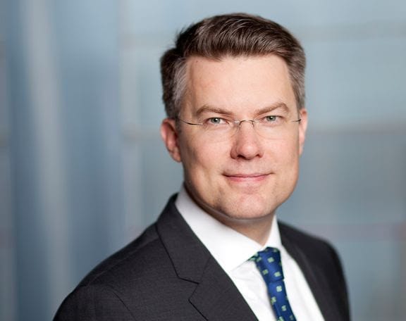 Toni Hemminki jättää tehtävät Fennovoimassa.