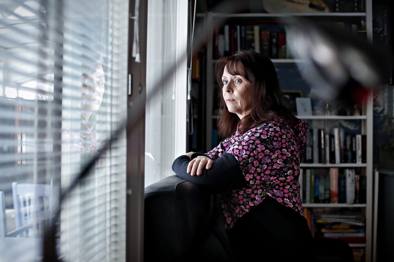 Veljensä päihteille menettänyt Riikka Rintasalo sanoo, että päihdesairaan sairauden tunto voi olla kateissa ja motivaatio parantua vaihtelee. Nämä kaksi asiaa pitäisi ammattilaisten ymmärtää.