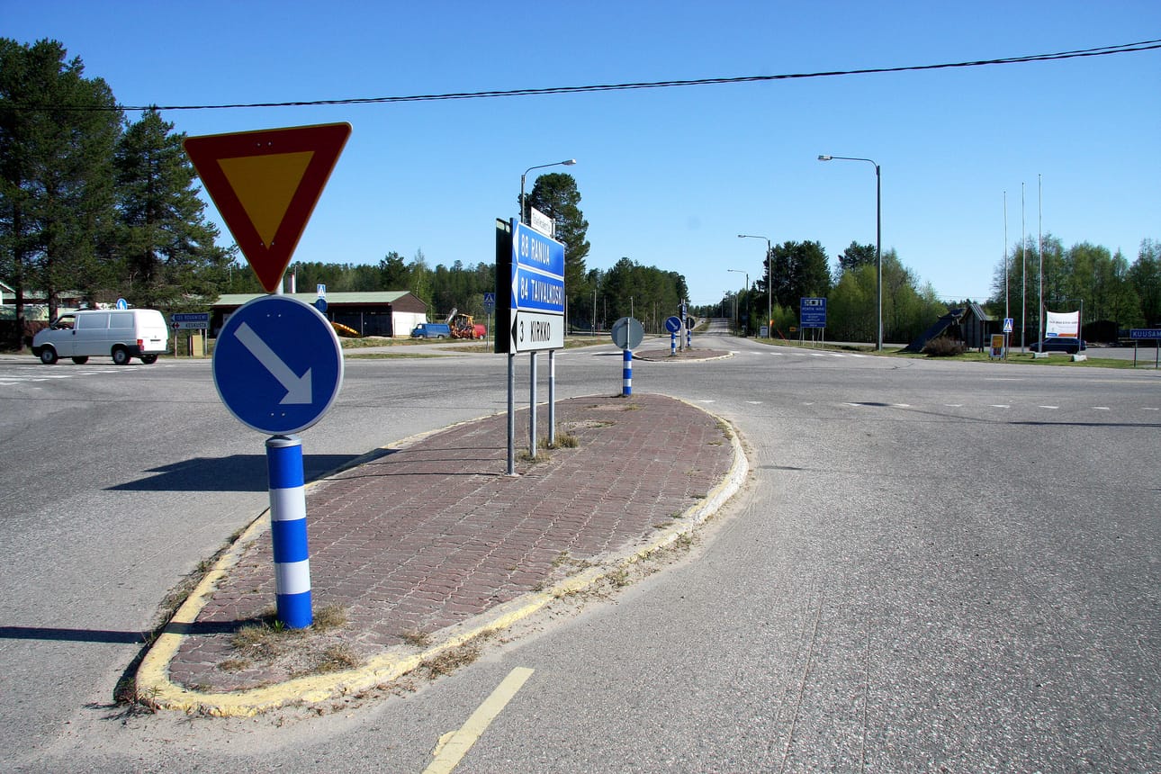 Valtion kireä rahapolitiikka uhkaa siirtää Posion taajamaan suunnitteilla olevan kiertoliittymän rakentamisen pahimmillaan hamaan tulevaisuuteen.