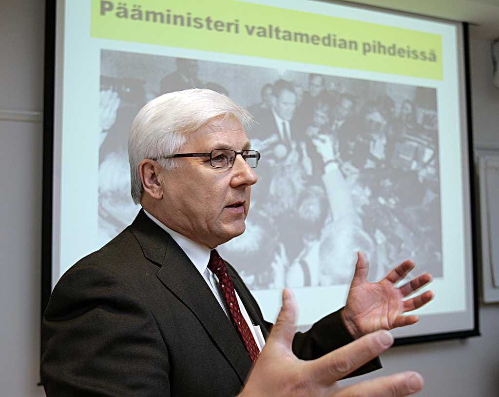 Risto Uimosen heitto "eräästä tunnetusta syystä" on herättänyt ihmetystä.