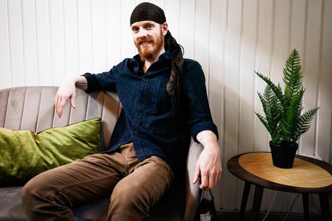 Tim Reus ei tiennyt Suomesta kovinkaan paljon ennen tänne muuttoaan. Suomi ei kovin usein ylitä uutiskynnystä Reusin synnyinmaassa, Hollannissa. Kuvat: Samppa Toivonen