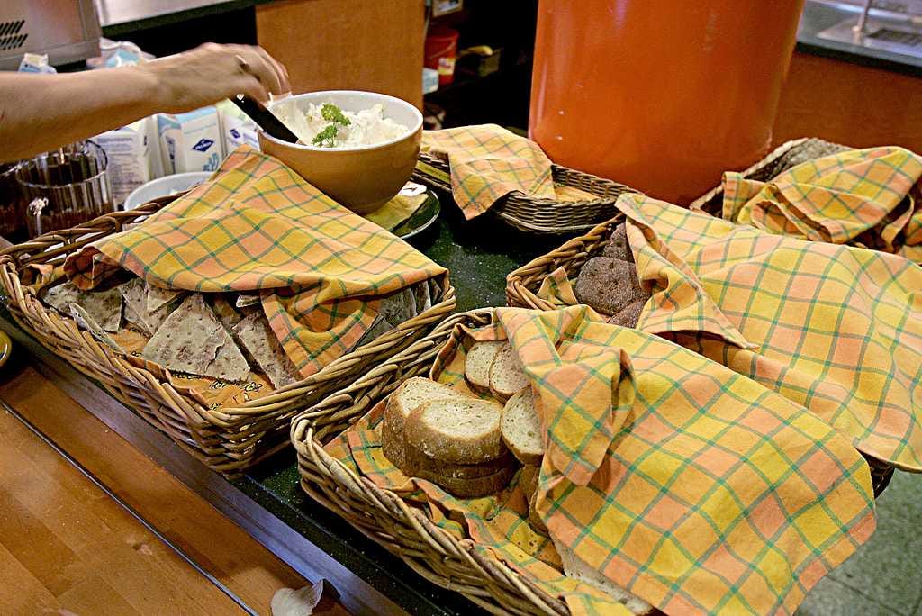 ABC-liikenneasemien noutopöydissä on havaittu uusi ilmiö.