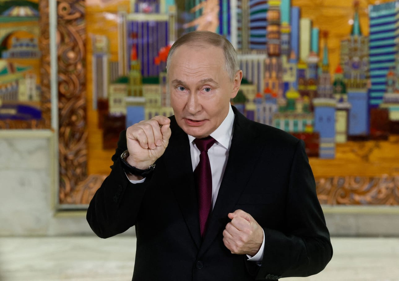 Venäjän presidentti Vladimir Putinin mukaan Yhdysvallat ja Eurooppa ovat aiheuttaneet sodan pitkittymisen Ukrainassa.