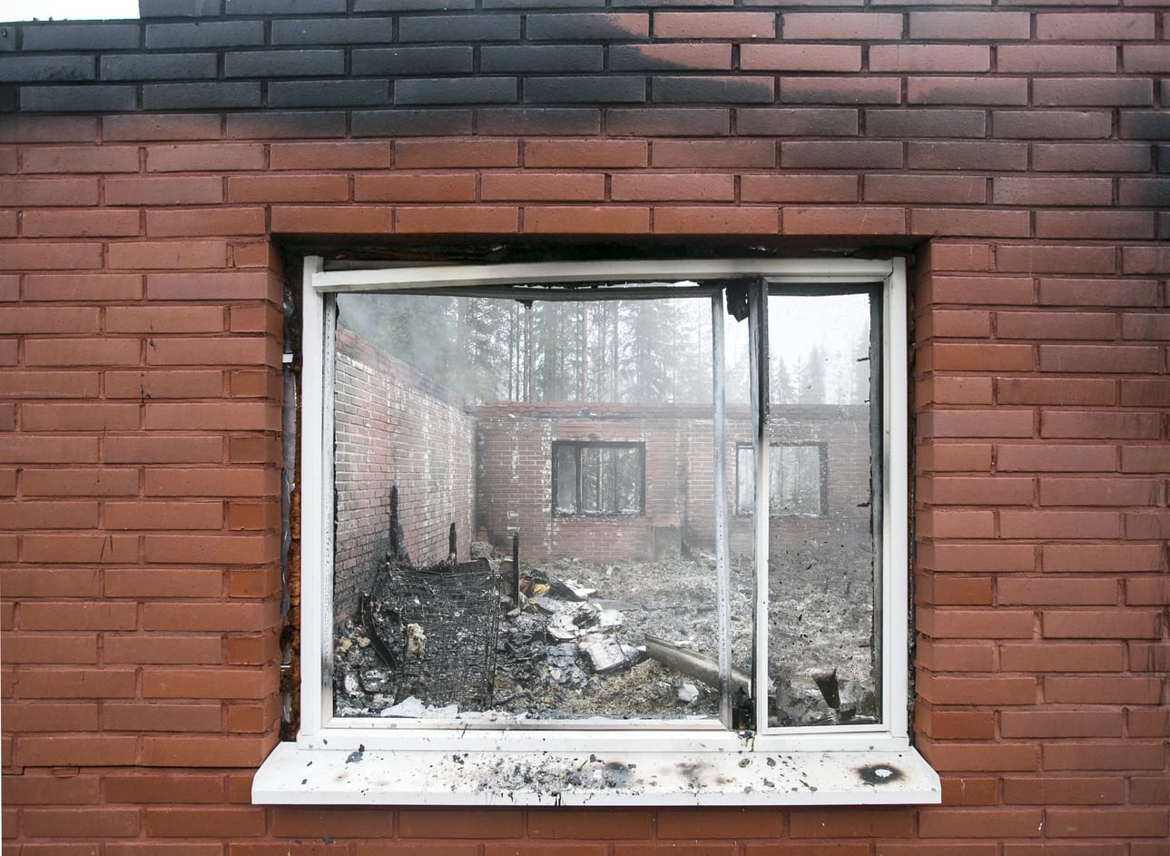 Talo tuhoutui palossa täysin.