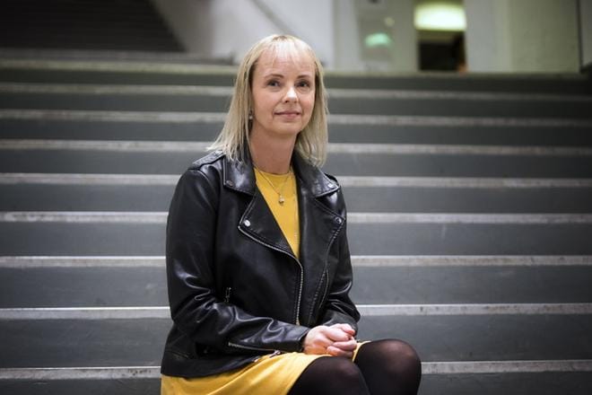 Mustasaarelainen Maria Holmberg sai viime keväänä terveen paperit sairastettuaan anoreksiaa yli kymmenen vuotta. En pelkää enää sairastuvani, hän sanoo. KUVA: JARNO PELLINEN
