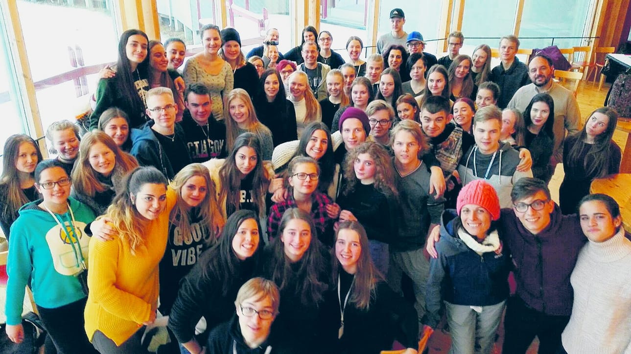 Limingan Lukion Erasmus+ HUMREV -hanke. Lukiolla vieraili helmikuun 1. viikolla joukko ulkomaalaisia opiskelijoita. Hankkeen aiheena vähemmistöjen oikeudet, Suomessa oma erikoisteema vammaisten oikeudet.