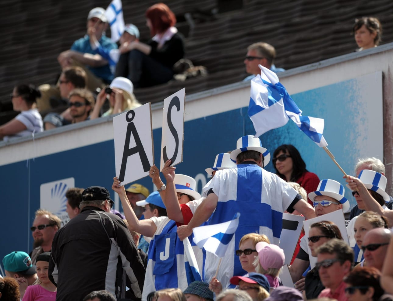 Jonathan Åstrandille löytyi kannustajia kotikatsomosta.