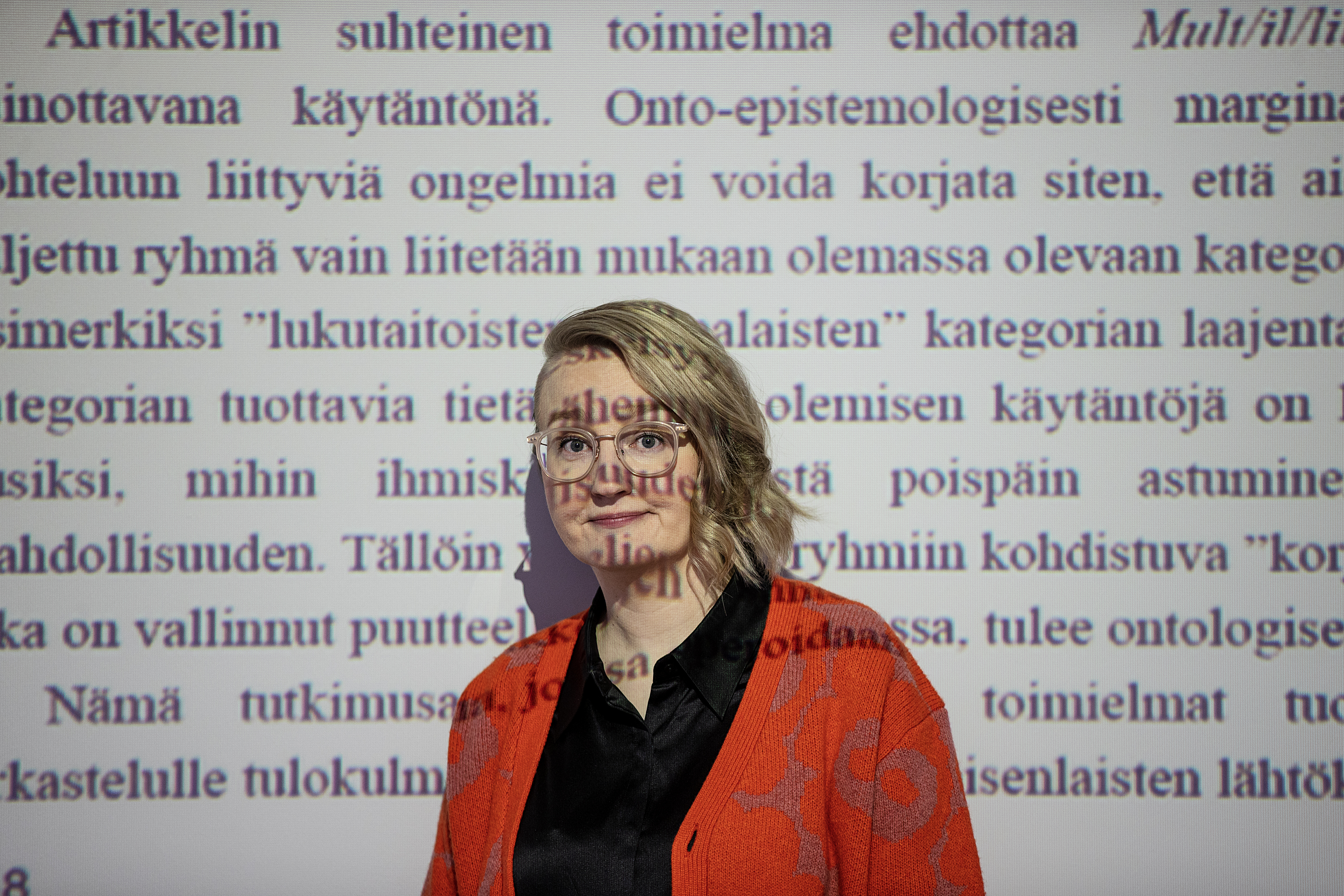 Giffit ja meemit kertovat vahvemmin kuin sanat – Päivi Jokinen haluaisi muuttaa luutuneita käsityksiä lukutaidosta ja tuoda opetukseen tunteet järjen ja älyn rinnalle