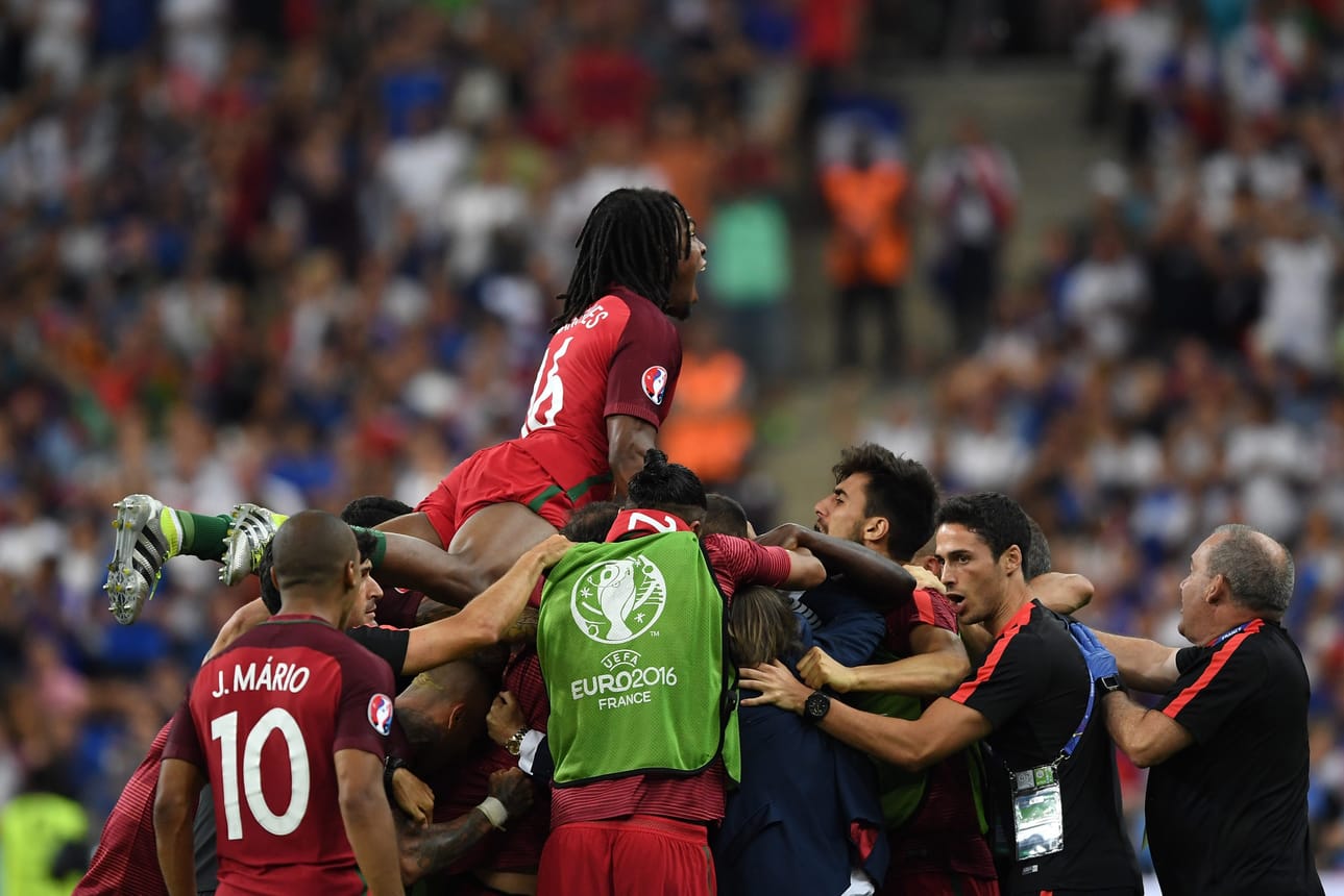 Eder ampui pallon Ranskan verkkoon kaukovedolla.