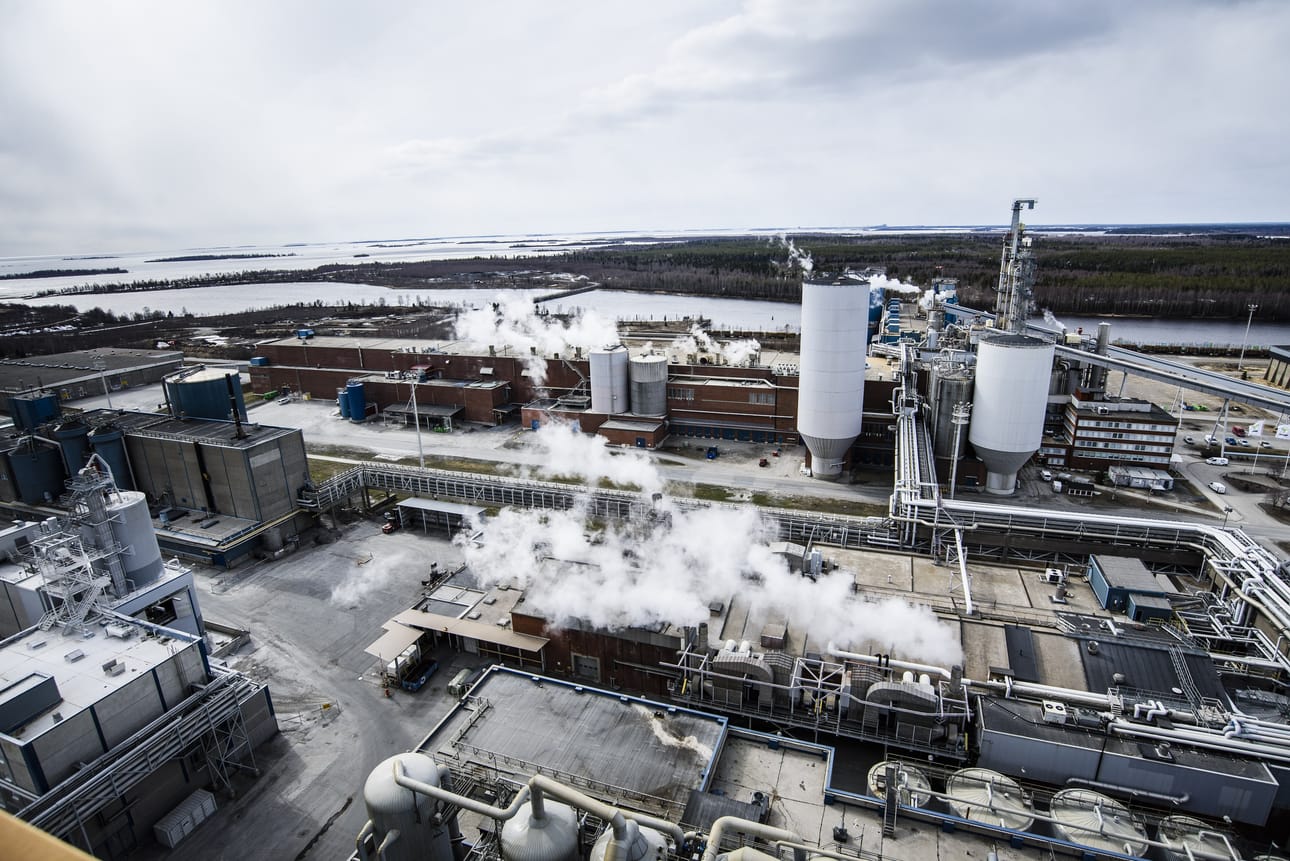 Metsä Groupiin kuuluva Metsä Fibre suunnittelee Kemin tehdasalueelleen uutta biotuotetehdasta. Toteutuessaan 1,5 miljardia euron arvoinen investointi olisi Suomen metsäteollisuuden historian suurin.