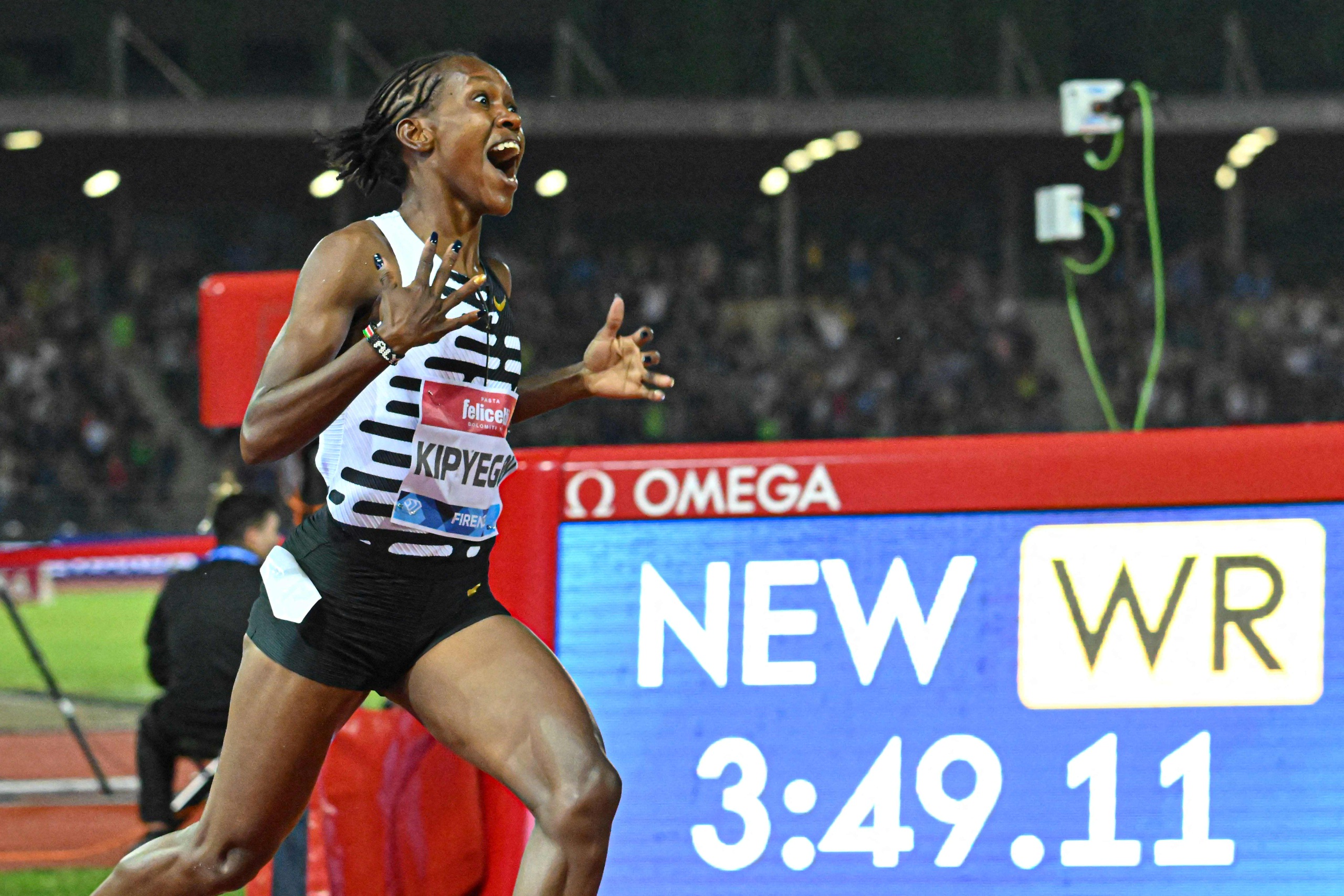 Olympiavoittaja Faith Kipyegon tulistui ME-vauhtiin