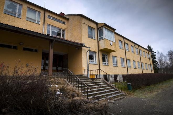 Liuhtarin oppilaat ovat olleet sisäilmaongelmien vuoksi väistötiloissa vuodesta 2012 lähtien. Nyt Liuhtariin suunniteltu uusi koulu on sisällytetty budjettiin. KUVA: MATTI HAUTALAHTI
