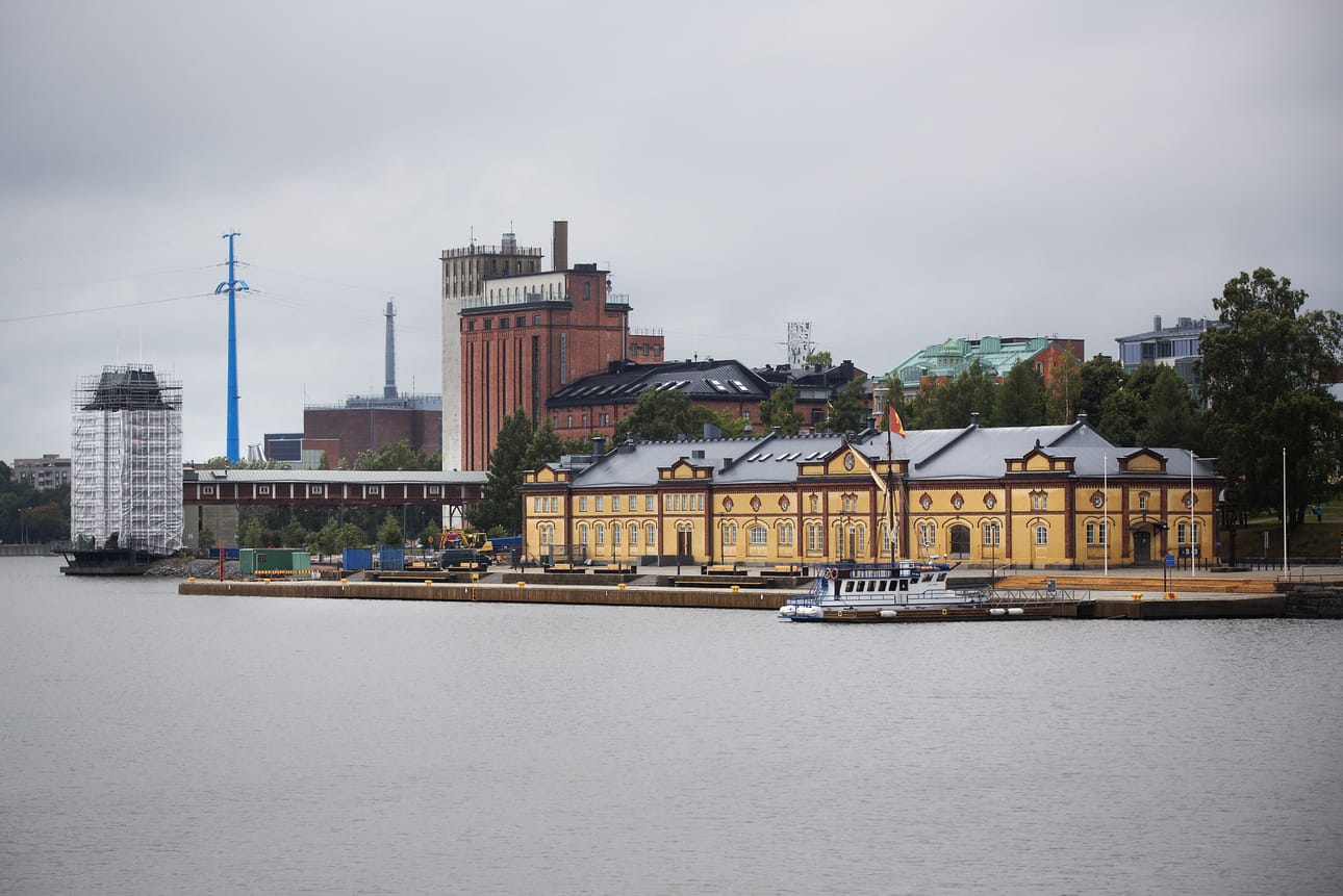 Vaasan sisäsatamassa on heinäkuussa ratamoottoriveneilyn SM-sarjan osakilpailu. Arkistokuva.