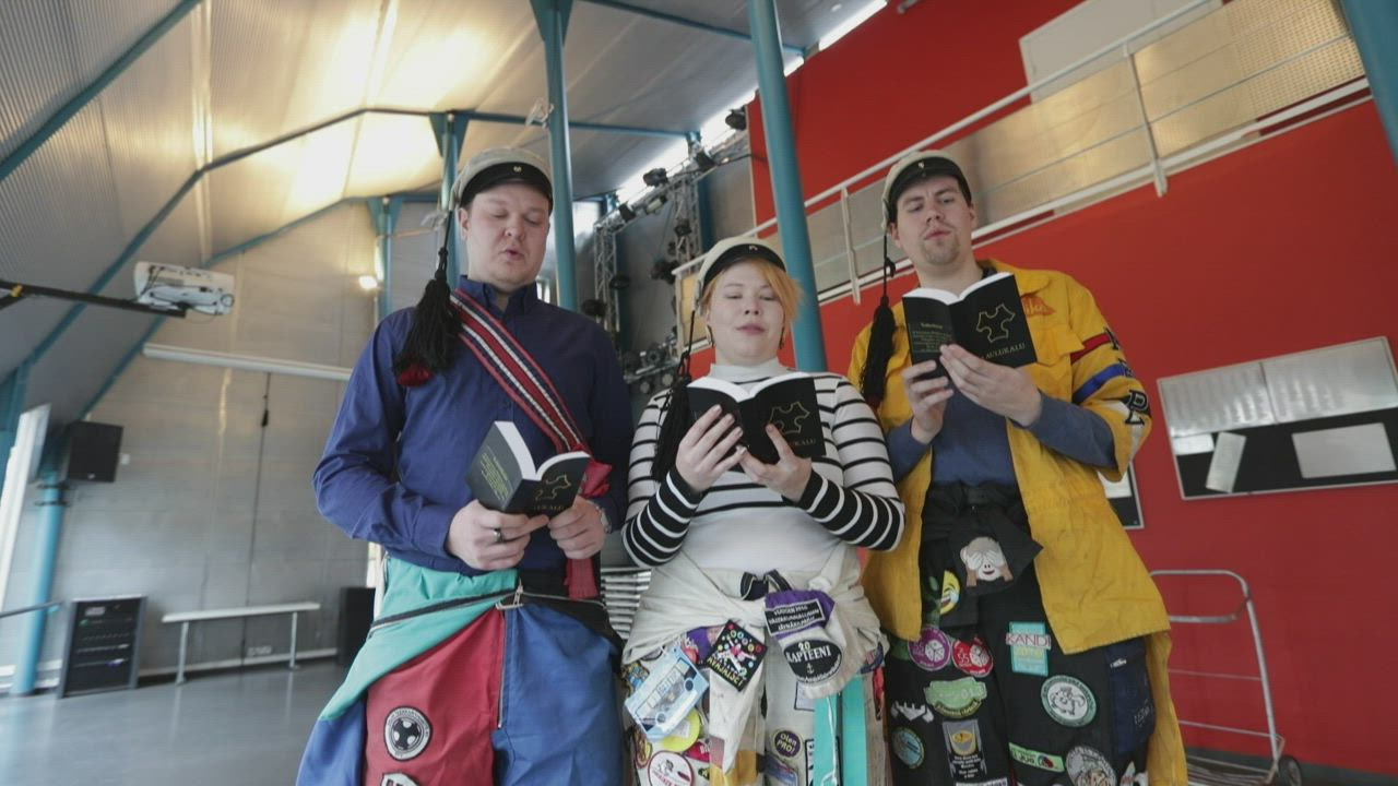 Laulumarathon valtaa Teekkaritalon ensi viikolla - kuuntele, kuinka soi Vanha peltikatto