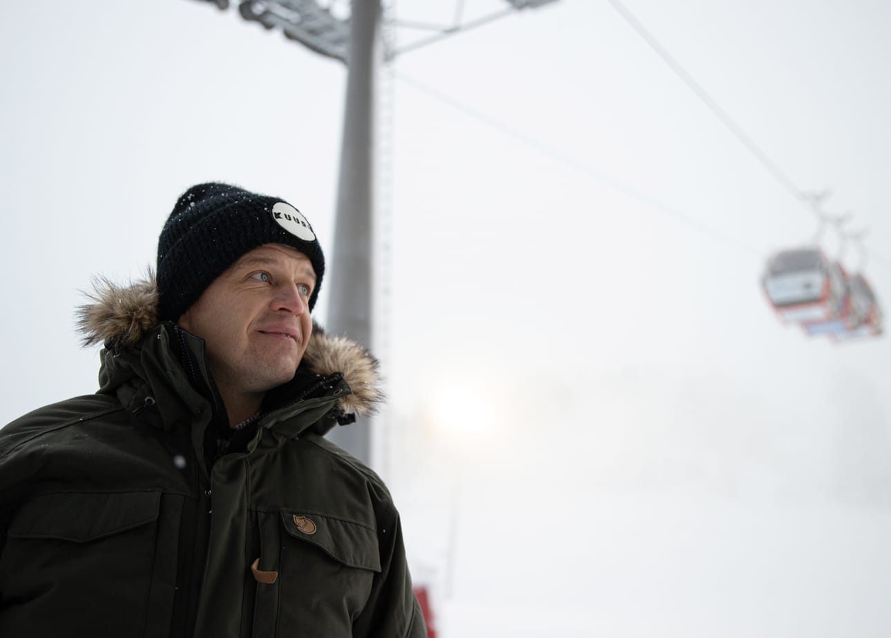 Antti Suhonen osti ensimmäisen sijoitusasuntonsa 19-vuotiaana. Nyt hän pääsee yhdistämään sijoitus-asuntoharrastuksensa ja tunturimaisemat, kun yrityksellä on toimipiste Rukalla.