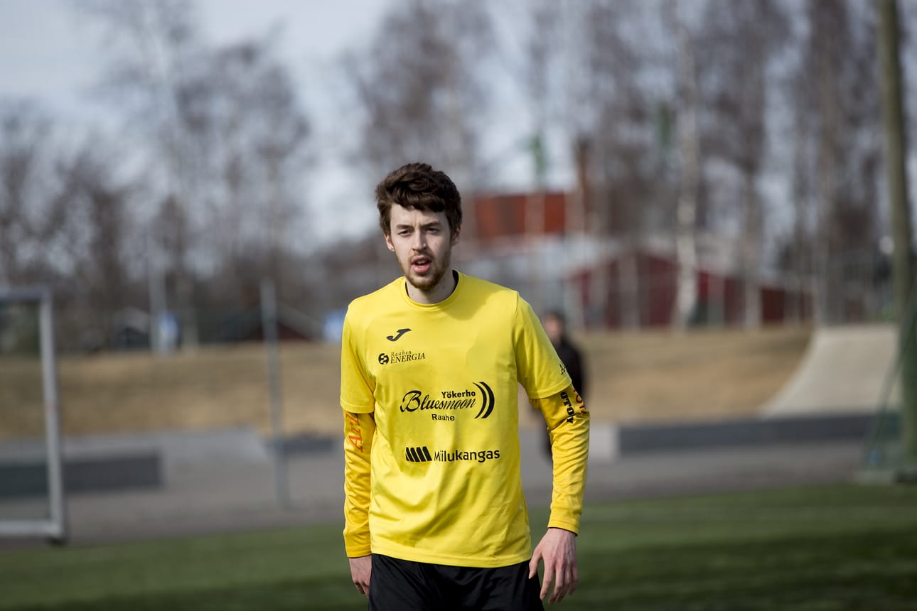 AS Moonin Tuomas Heliste ehti hukata ensimmäisellä jaksolla avopaikan, mutta paikkasi virheensä tekemällä ottelun voittomaalin.
