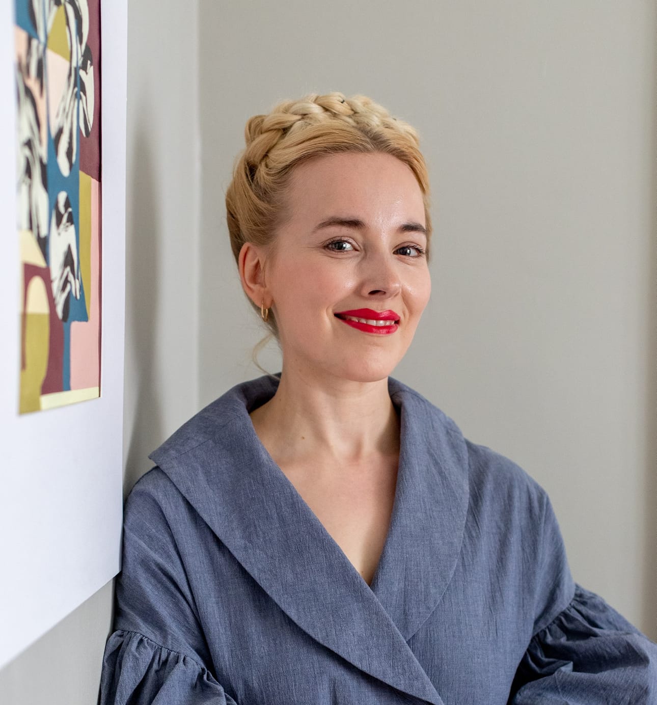 Taiteilija Jennifer Lipkin jakaa aikansa Vaasan ja Helsingin kesken. Hänellä on näyttelyt tänä syksynä sekä Vaasan taidehallissa että Art Center Tornissa.