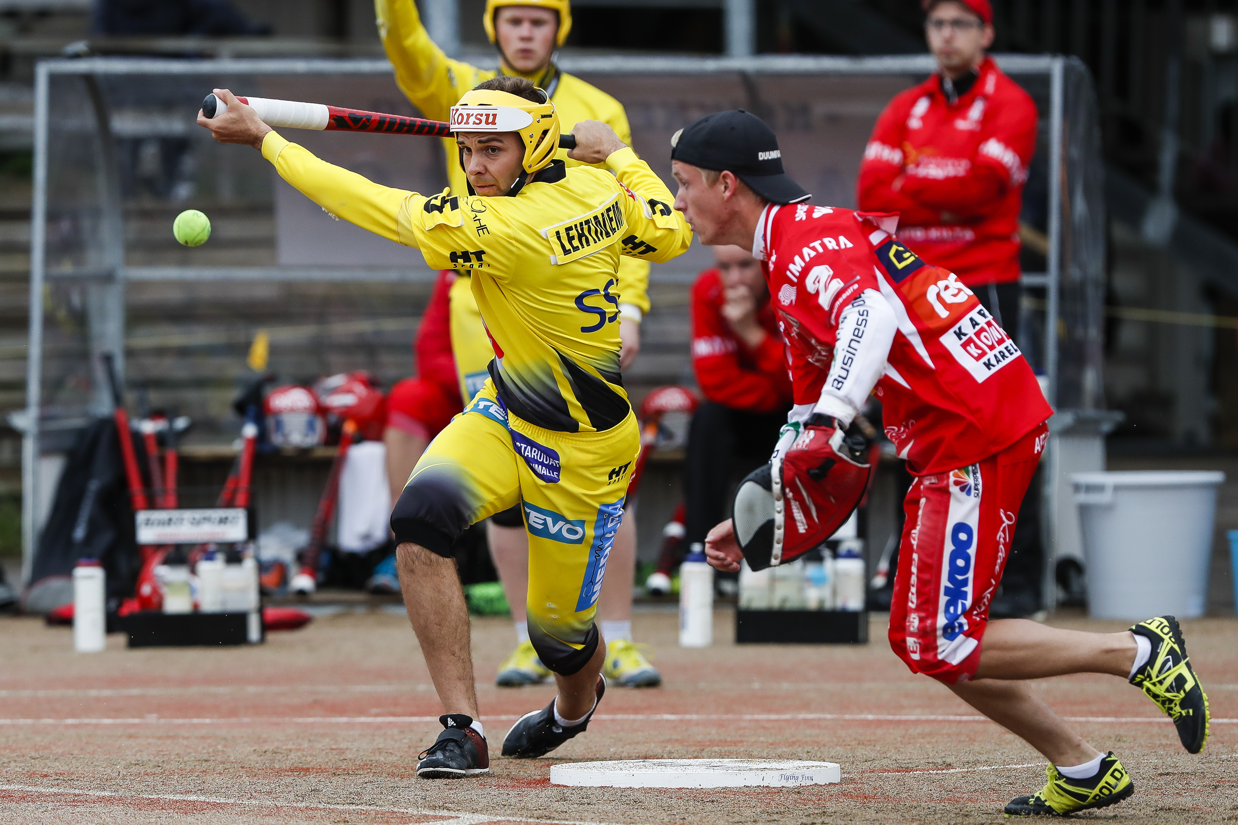 Markus Lehtiniemi oli avausjakson hahmo kahdella lyödyllä juoksullaan.
