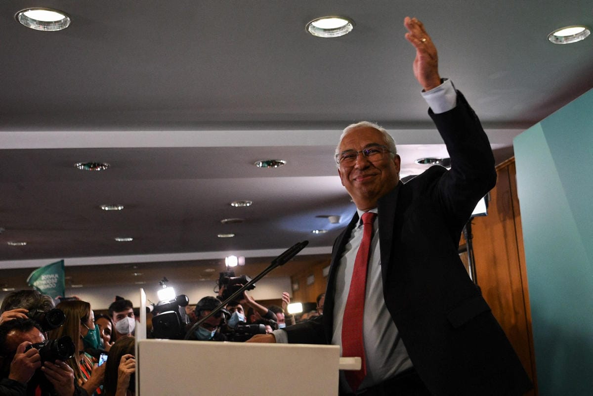 Portugalin pääministerin Antonio Costan johtama sosialistinen puolue sai enemmistön parlamenttiin. LEHTIKUVA/AFP