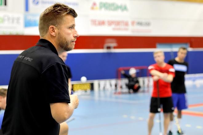 Jarmo Eteläaho luotsaa Jymyä salibandyn F-liigassa. Arkistokuva: Heikki Hakanen