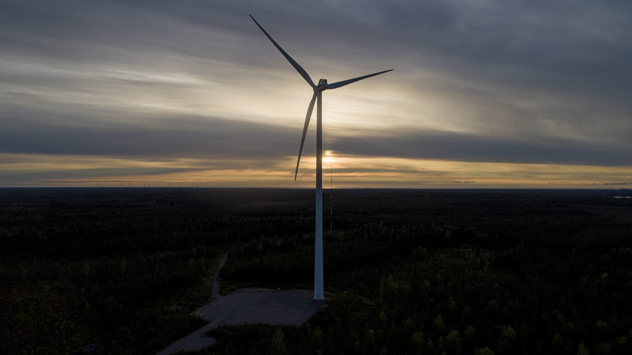 Tornioon suunnitellaan useampia tuulivoimapuistoja. Myrsky Energia hakee kaavoitussopimusta Martimoon ja Vinsanmaan tuulimyllyille.