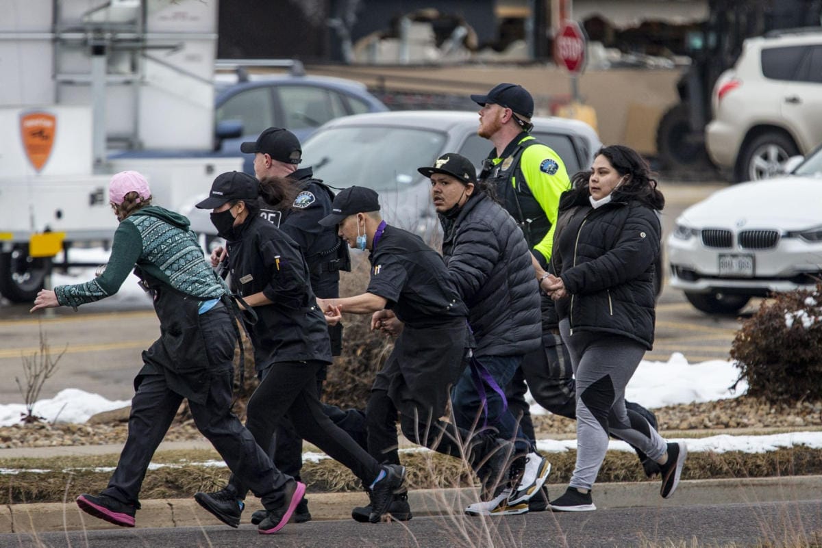 Coloradon osavaltiossa maaliskuussa tapahtuneesta 10 ihmisen tappamisesta syytetty mies on määrätty psykiatriseen pakkohoitoon. LEHTIKUVA / AFP/ Chet Strange