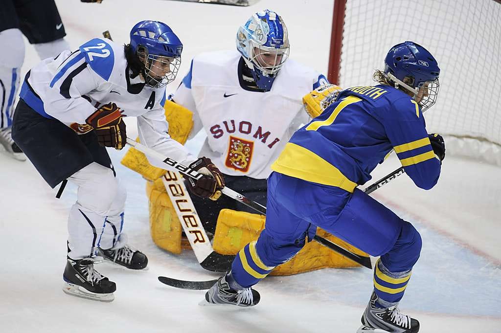 Maalivahti Noora Räty oli Suomen parhaimmisto pronssiottelussa.