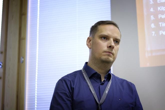 Jamin esport-vastuuopettaja Mikko Kalijärvi opettaa jatkossa myös lukioissa. KUVA: JOHANNA KATAJA