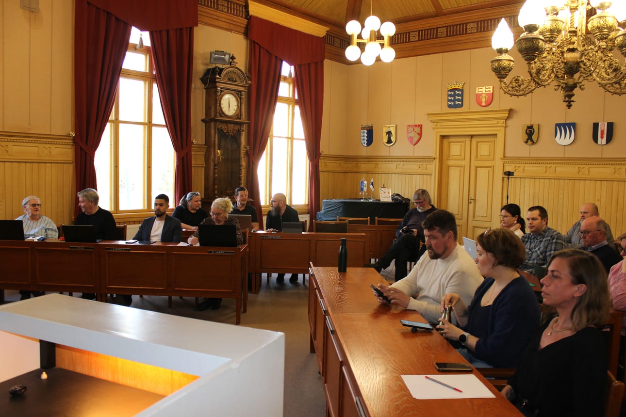 Kaskisten kaupunginvaltuusto kokoontui maanantaina tekemään päätöstä, joka saattaa johtaa merkittäviin seurauksiin.