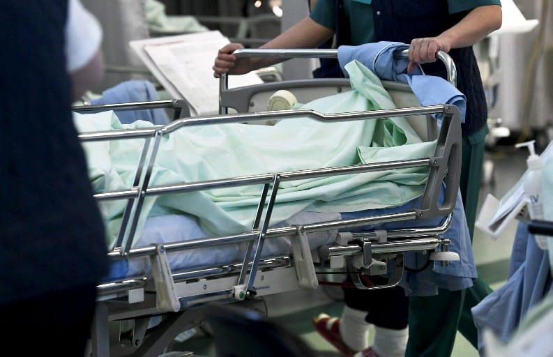 Hoitohenkilökuntaa päiväkirurgian heräämisosastolla Jorvin sairaalassa Espoossa 27. tammikuuta 2020. Arkistokuva.