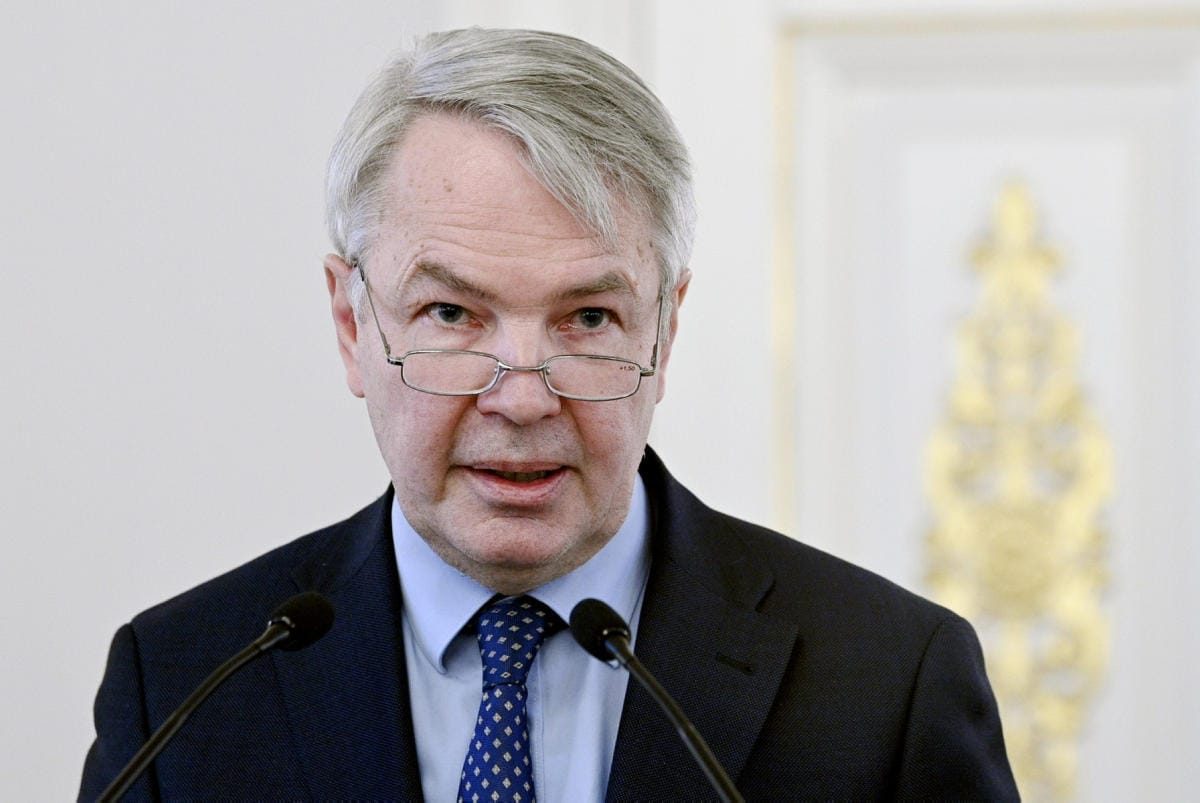 Euroopan unionin sekä sotilasliitto Naton jäsenmaiden ulkoministerit kokoontuvat tänään tahoillaan Brysselissä. Kuvassa Suomen ulkoministeri Pekka Haavisto. LEHTIKUVA / Markku Ulander