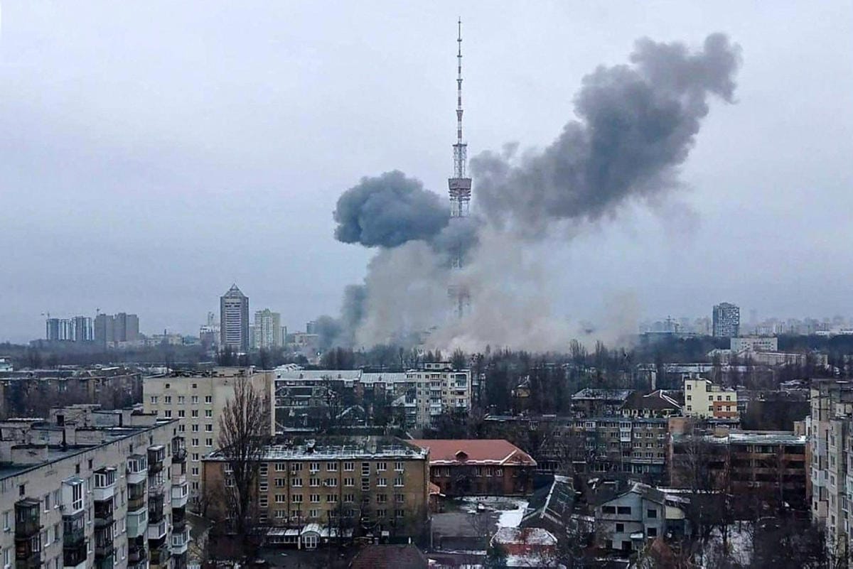 Sodan alussa Venäjä iski voimalla Ukrainan pääkaupunkiin Kiovaan, muttei pystynyt valtaamaan kaupunkia. Lehtikuva/AFP